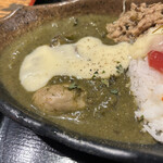 旧ヤム邸 - 牡蠣と春菊のグリーンカレー