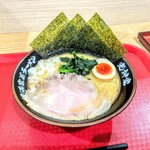 横浜家系ラーメン光神家 - 横浜家系ラーメン光神家 イオン明石店　『濃厚とんこつ醤油ラーメン（税込850円）』（photo by TRICKSTER10）