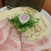 鶏そば 啜る 丸の内本店