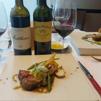 ワインラウンジ＆レストラン セパージュ 名古屋店 - 子羊大きい…！ これは今までにないポーションです。味も柔らかく立体感のある味付けで文句なしです。そしてクロデマルキとは最強のマリアージュ。しかもそれ以外の違うタイプも用意して下さいました♪