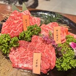 中野坂上焼肉 ブルズ亭 - 和牛3種盛
            カイノミ、サーロイン、イチボ