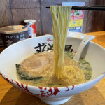 ラー麺ずんどう屋 - 濃厚豚骨ラーメン