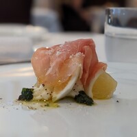 リストランテ カノフィーロ - 日向夏にリコッタチーズに生ハム　バジルも