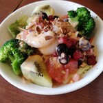 Gasuto - 野菜とフルーツのサラダ