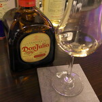 Bar ic - テキーラ「ドンフリオ」レポサド。プレミアムテキーラの代表的存在で、甘い樽香はウイスキー好きを唸らせる