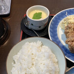 和久 - ご飯は結構盛ってあります。