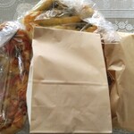 Buranje Dhisani Chiroku Kasa - ４種類のパン買いました。