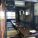 うなぎの留さん - 二階、右手座敷です・・・こちらが落ち着くかも？