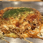 博多八昌  - 料理写真:辛麺肉玉、イカ天トッピング