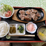 天ぷら 和食亭 魚々や - 豚タン定食¥950