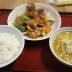 丸三 - 料理写真:酢鶏定食850円