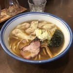 麺屋 はやしまる - 大トゥルトゥルが載らないと、このようなビジュアル。