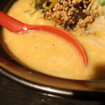 麺酒房 龍安 - スープ