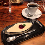 COFFEE HALL くぐつ草 - 