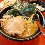 家系総本山 吉村家 - チャーシュー麺大盛り！