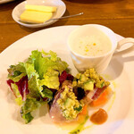 ビストロ カフェ デリ ポキナ369 - オードブルとバター