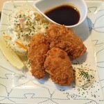 牛たん焼きと伊達ごはん だてなり屋 - 牡蠣フライ、美味しいけど、いかにも宮城のスリムな締まった牡蠣