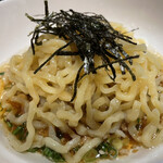 LOOP TOKYO - ・〆　オリジナルの製麺の混ぜそば ＋味変ニンニク酢