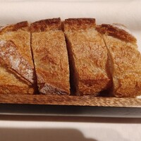 ジョンティ アッシュ - (2023/5 訪問)バゲット。静岡の同級生のお店のパンとのこと。