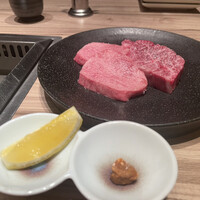焼肉うしごろ 新宿三丁目店 - 
