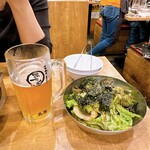 大阪焼肉・ホルモン ふたご   - ビールとチョレギサラダ