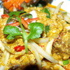 Faa Thai - 料理写真:ソフトシェルと卵のカレー風炒め