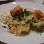 アンティカ オステリア カルネヤ - リードボーと菜の花のフリット タルタルソース添え