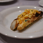 アンティカ オステリア カルネヤ - イタリア産ホワイトアスパラのグリル 目玉焼きのせ：取り分けていただいて。