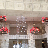 RISTORANTE OZIO - 高い天井。