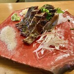 Ibaraki Jimonowa Rayaki Ryouri Tataki No Ikkyuu - 薬味は、刻み葱、茗荷、山葵、ニンニク&オニオンスライス。藻塩を付けて頂きます。