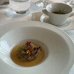 トランテアン - △車海老とパッションフルーツ、カラフル大根のタルタル仕立て。