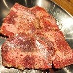 Sumibiyakiniku Suppuru - 上タン塩