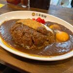 吉象カレー - 豚カツカレー炸猪排咖哩飯+生卵