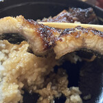 うなぎの美鶴 - 「断面」　でかくて身の厚いこと…