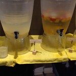 阿見 蜂と蝶 - 好きなドリンクを飲める。