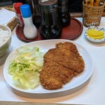 にしもと - とんかつ定食(550円）