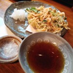 魚虎千両 - 桜海老と新生姜かきあげ980円