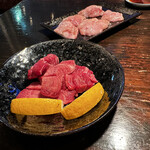 赤身焼肉314 - 上牛タン、しびれ