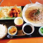 Washoku Sato - 日替わりランチ（ミックスフライ）
                      ご飯大盛無料
                      選べる麺セット増量100円
                      ランチ茶碗蒸し100円