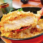 Washoku Sato - 厚切りロースカツ丼単品
                      ご飯大盛り無料