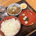 赤坂あべちゃん - 牛にこみ定食