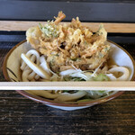 Hana yuu - 天ぷらうどん、400円。