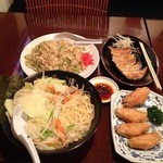 民民 - 野菜塩ラーメン(野菜増量)、ねぎチャーハン、焼き餃子、手羽先