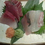 俺の魚を食ってみろ!! - (2013/8/12)鮮魚五種盛り５８０円也。カンパチ、鮪、鰹、真鯛、平目・・・