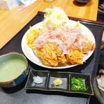 居酒屋 和ゆう - 料理写真:キレイな鰹の削り節がたっぷり