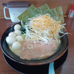 横浜家系ラーメン なるは家 - 