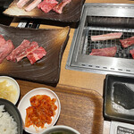 精肉店直営 焼肉定食 やまと - 