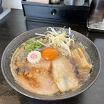 麦とラーメン - 月見ブラック