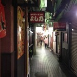 白樺山荘 ラーメン横丁店 - 横丁の景色。