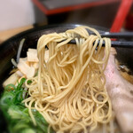 Onomichi Ramen Tonchinkan - 中細ストレート麺